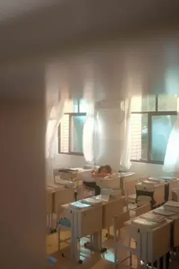 Gökyüzündeki yeni sayfa afişi