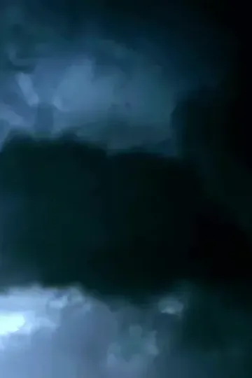Kaybolan aşkın izinde afişi