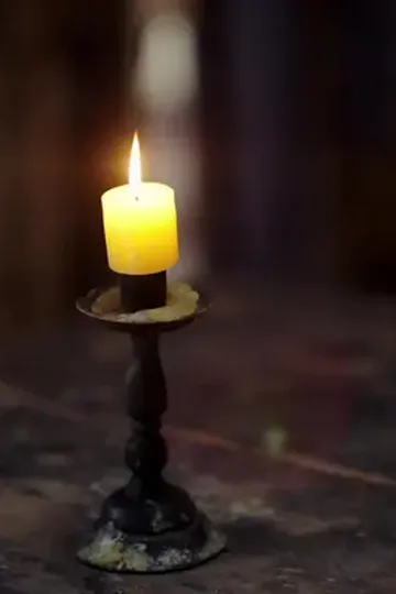 Sürgün Yolunda, Eşsiz Hanımefendi afişi