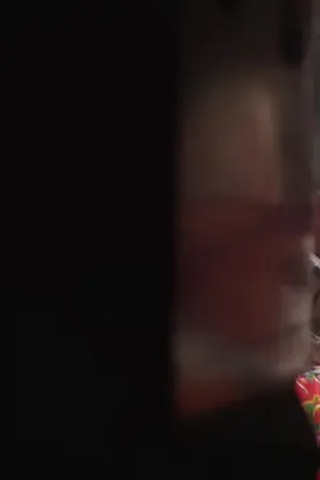 Sıradışı kimlikli inşaat işçisi afişi