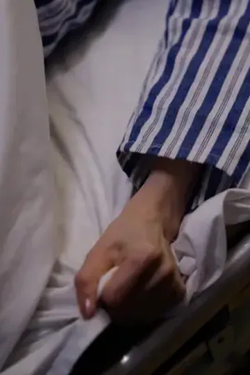 Şen kızı hiçbir şeysiz bıraktı afişi