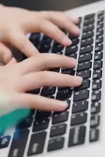 Patron Baba Karısının Peşinde afişi