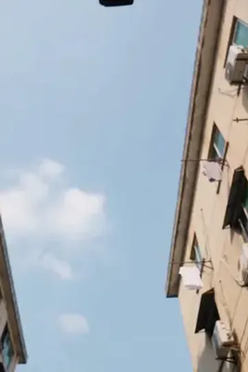 Yüz milyarlık kraliçe afişi